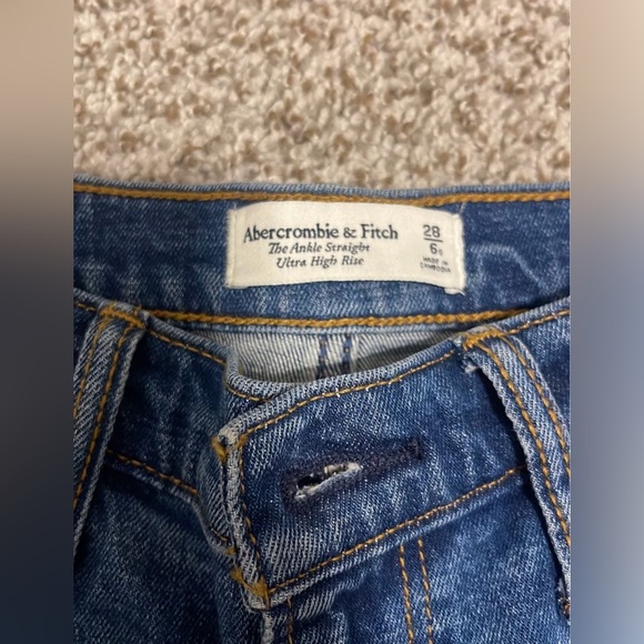 Abercrombie and Fitch Jeans - Picture 1 of 5